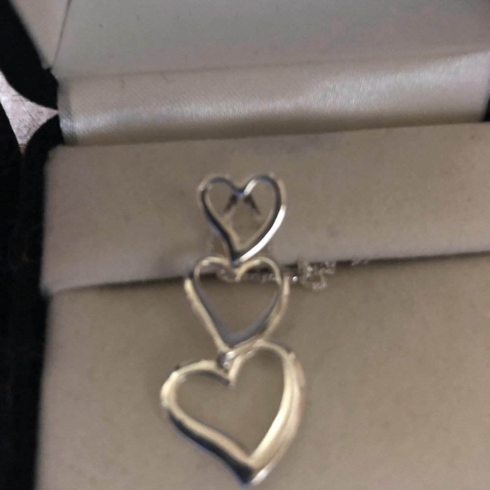 necklace triple heart